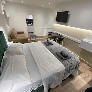 https://le-petit-central-apartments.hotels-in-tirana.com